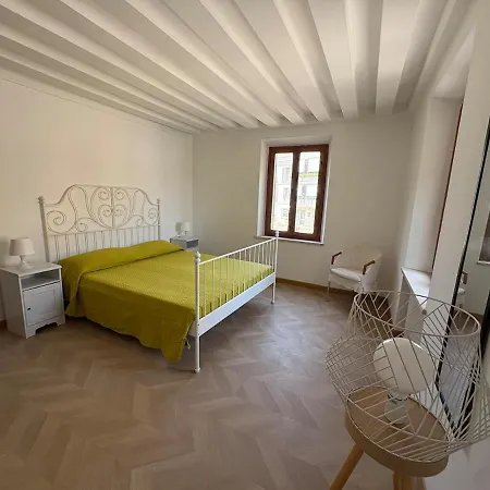 Carducci Σενιγκάλια